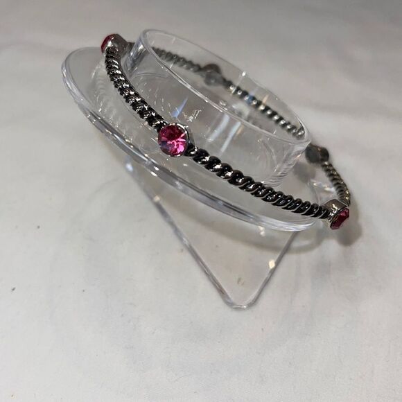 Jewelry - Bangle silver and pink